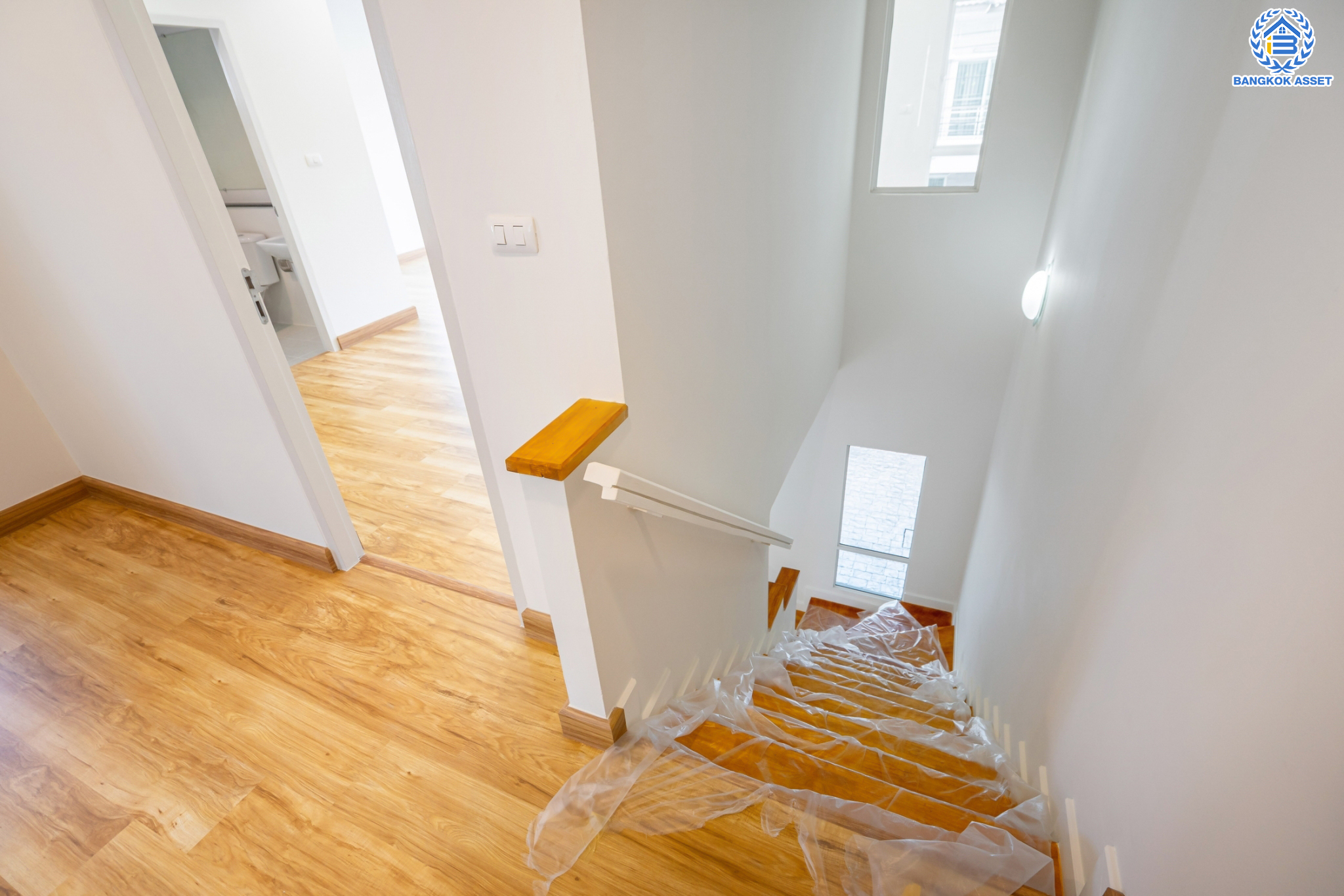 ทาวน์เฮ้าส์มือสองนนทบุรี ม.ไพร์มเพลส เดอะกรีนเนอรี่บางใหญ่ กาญจนาภิเษก ทาวน์โฮมหลังมุม เนื้อที่ 32 ตร.ว. ฟังก์ชัน 3 ห้องนอน 3 ห้องน้ำ จอดรถได้ 2 คัน ทำเลดีเดินทางสะดวก เชื่อมต่อถนนกาญจนาภิเษก ใกล้เซ็นทรัลเวสต์เกต และรถไฟฟ้าสายสีม่วง "สถานีคลองบางไผ่"